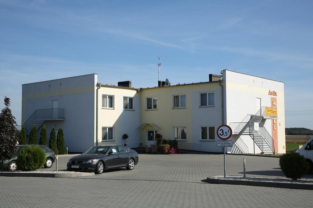 Artix Hotell Zbąszynek Eksteriør bilde